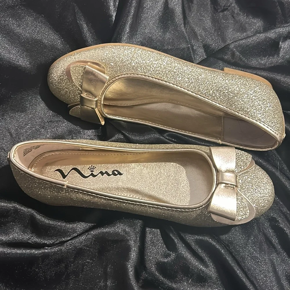 ❌FINAL PRICE DROP❌Nina Gold Glitter Ballet flats Slip on Shoes size 3 NWT!